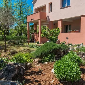  Apartament Micko